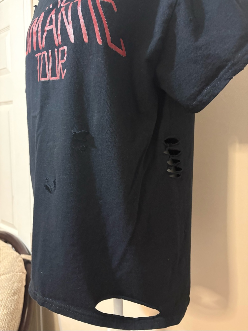 Bruno Mars The Romantic Tour distressed shirt woman junior size medium - Picture 5 of 7